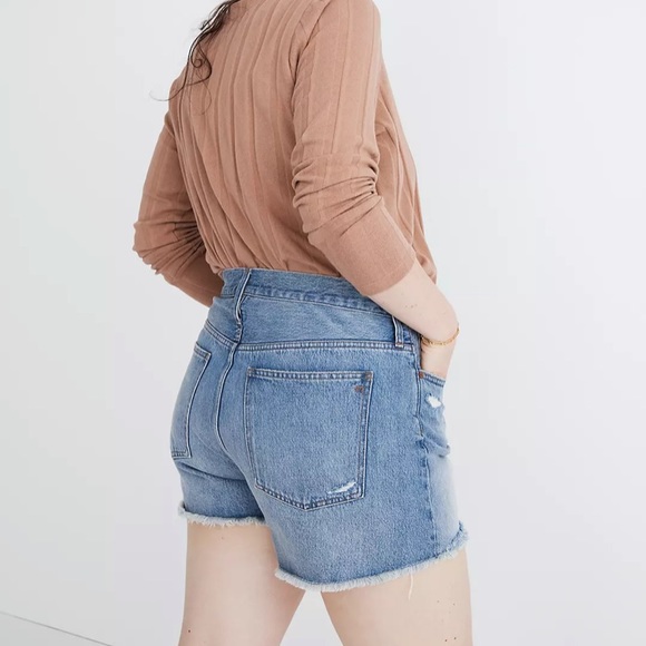 Madewell Pants - Madewell Relaxed Denim Shorts in Renfield Wash: Destructed Edition Size 29